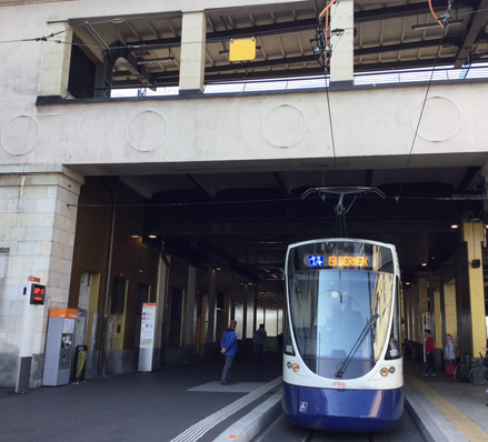 intervention artistique John Armleder 2018 art & tram