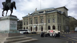 Grand Théâtre de Genève, Place Neuve Dufour statue équestre