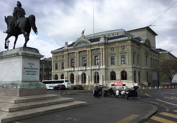 Grand Théâtre de Genève, Place Neuve Dufour statue équestre