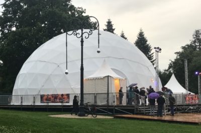 21_Geneve_Parc_Trembley_Scene_Vagabonde_theatre_ete_bulle_chapiteau