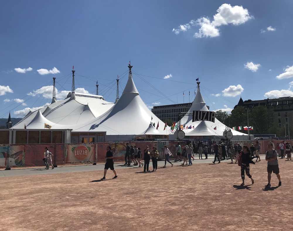 22_Geneve_Plainpalais_Cirque_Soleil_Luzia_sortie