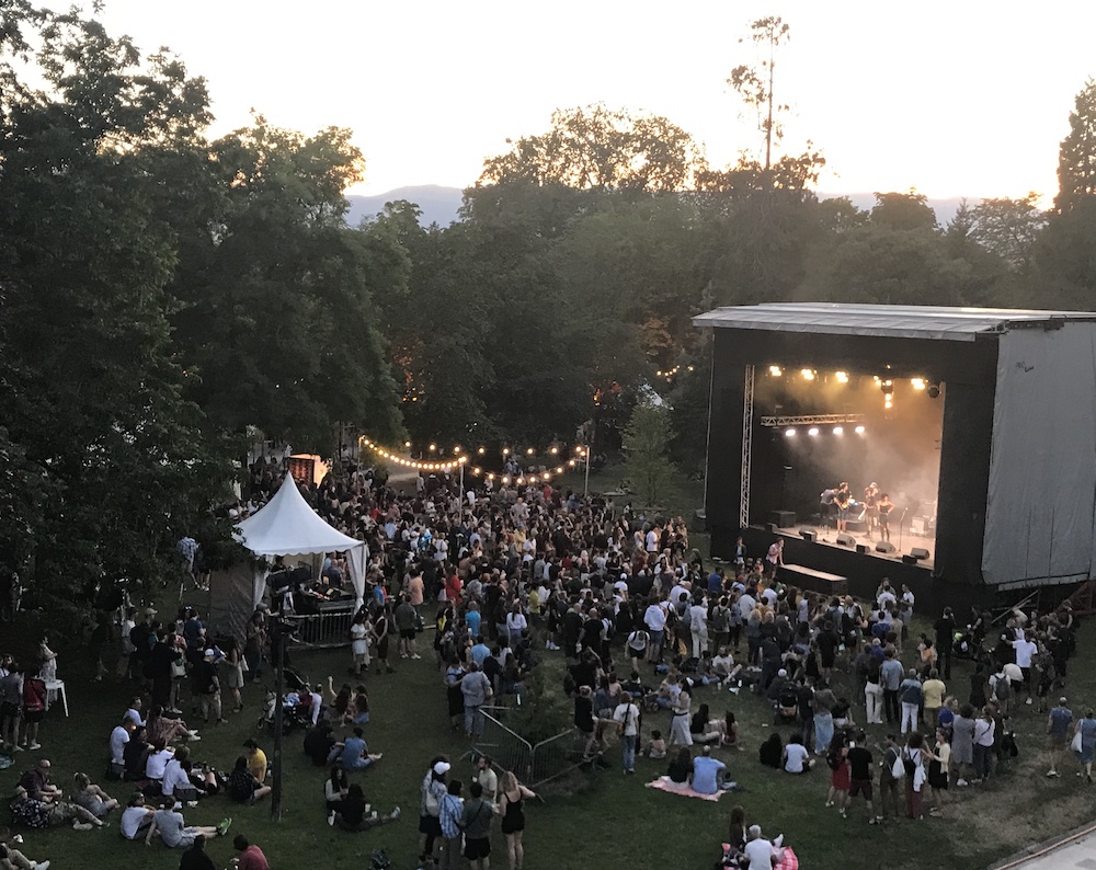 Geneve_Fete_Musique_2023_Parc_Bastions_Scene_public