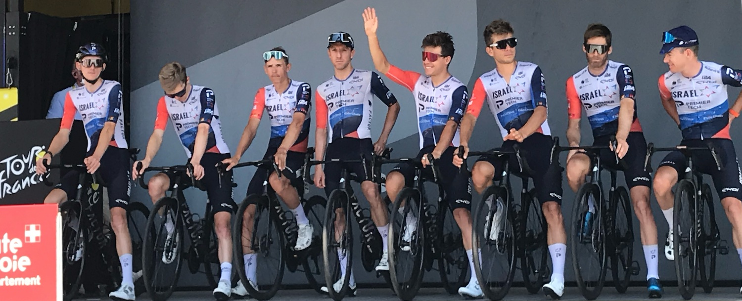 Annemasse_Place_Marches_Podium_Signature_Tour_France_2023_14_etape_Annemasse_depart_Michael_Woods_Israel_Premier_Tech_