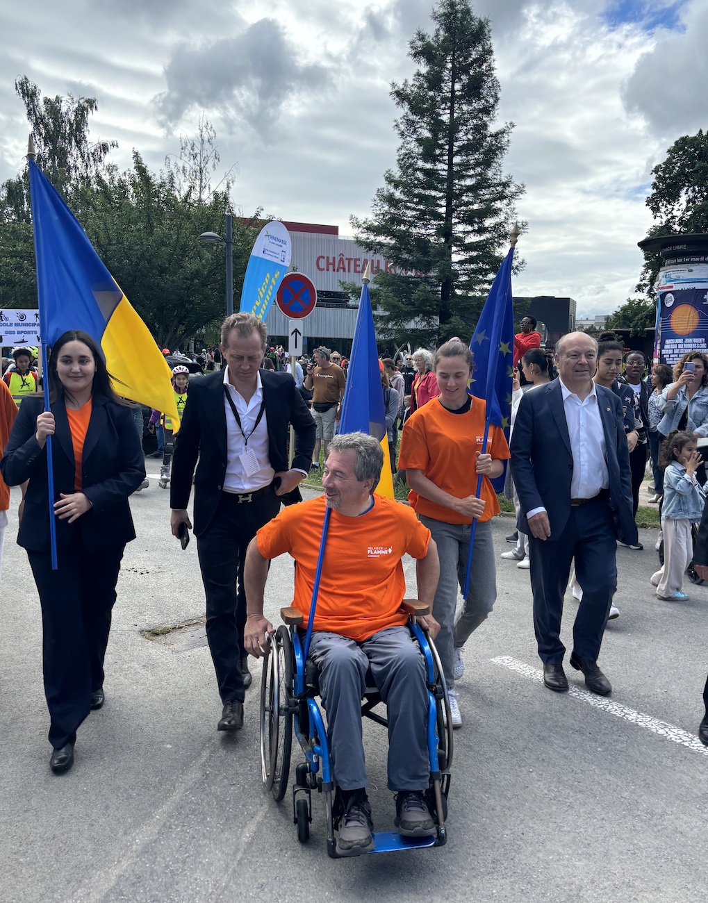 Annemasse_Chateau_Rouge_2024_Paris_Relais_Flamme_23_juin_cortege_Clubs_Mejda_El_Mahssini_foot_pro_Dupessey_Handisport