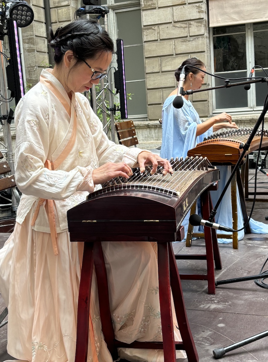 musique_Geneve_Cour_du_14_Fete_Musique_2024_Chinoise_XU_Qin_guzheng_eleve