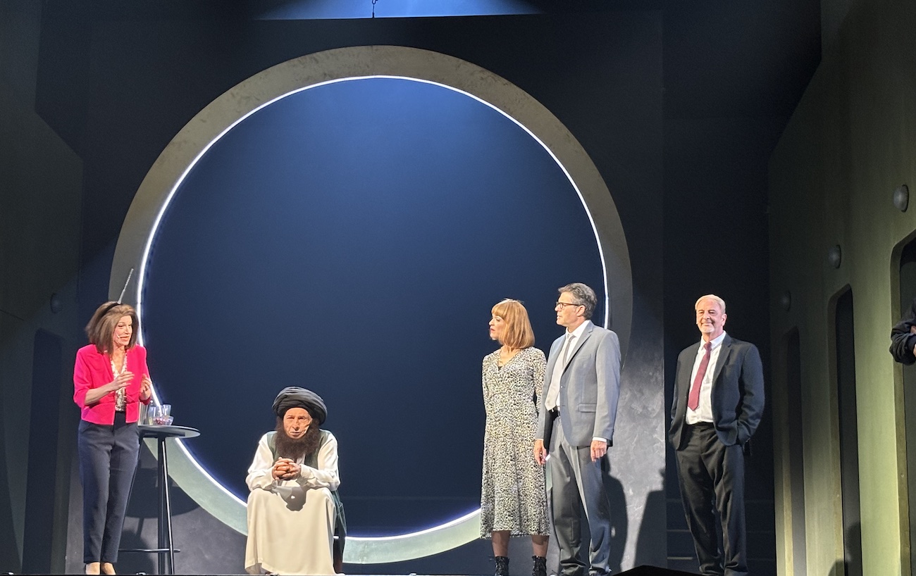 Geneve_Casino_Theatre_Revue_2024_Mollah_Molard_Jean_Philippe_Meyer