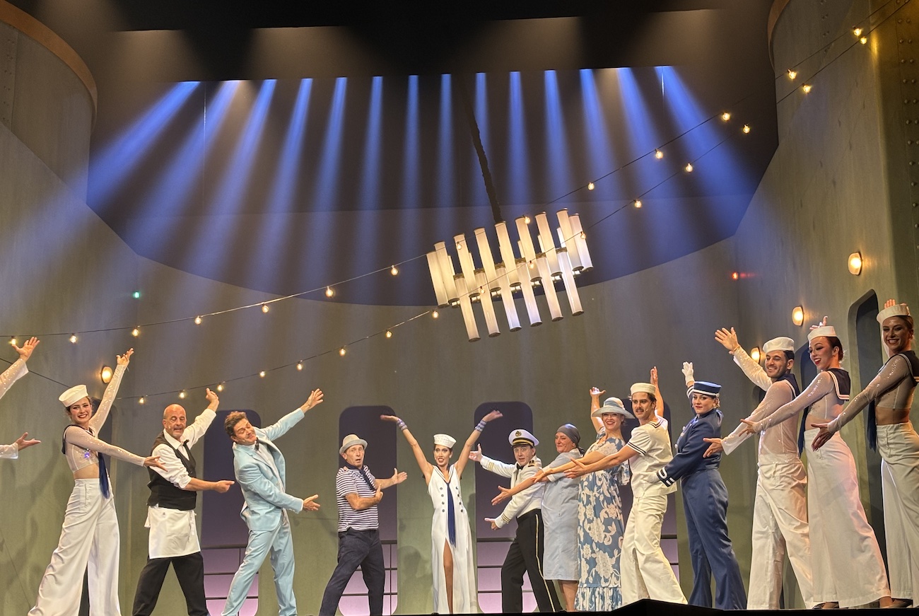 Geneve_Casino_Theatre_Revue_2024_Sirolli_Virginia_chant