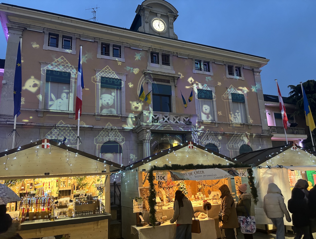 Annemasse_Place_Hotel_Ville_Bonjour_Hiver_illumination_marche_Noel