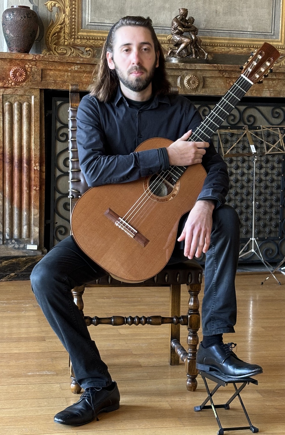 Dardagny_Chateau_Salle_Chevaliers_Ponticello_2024_Guitare_vigne_Guy_Hirshberger