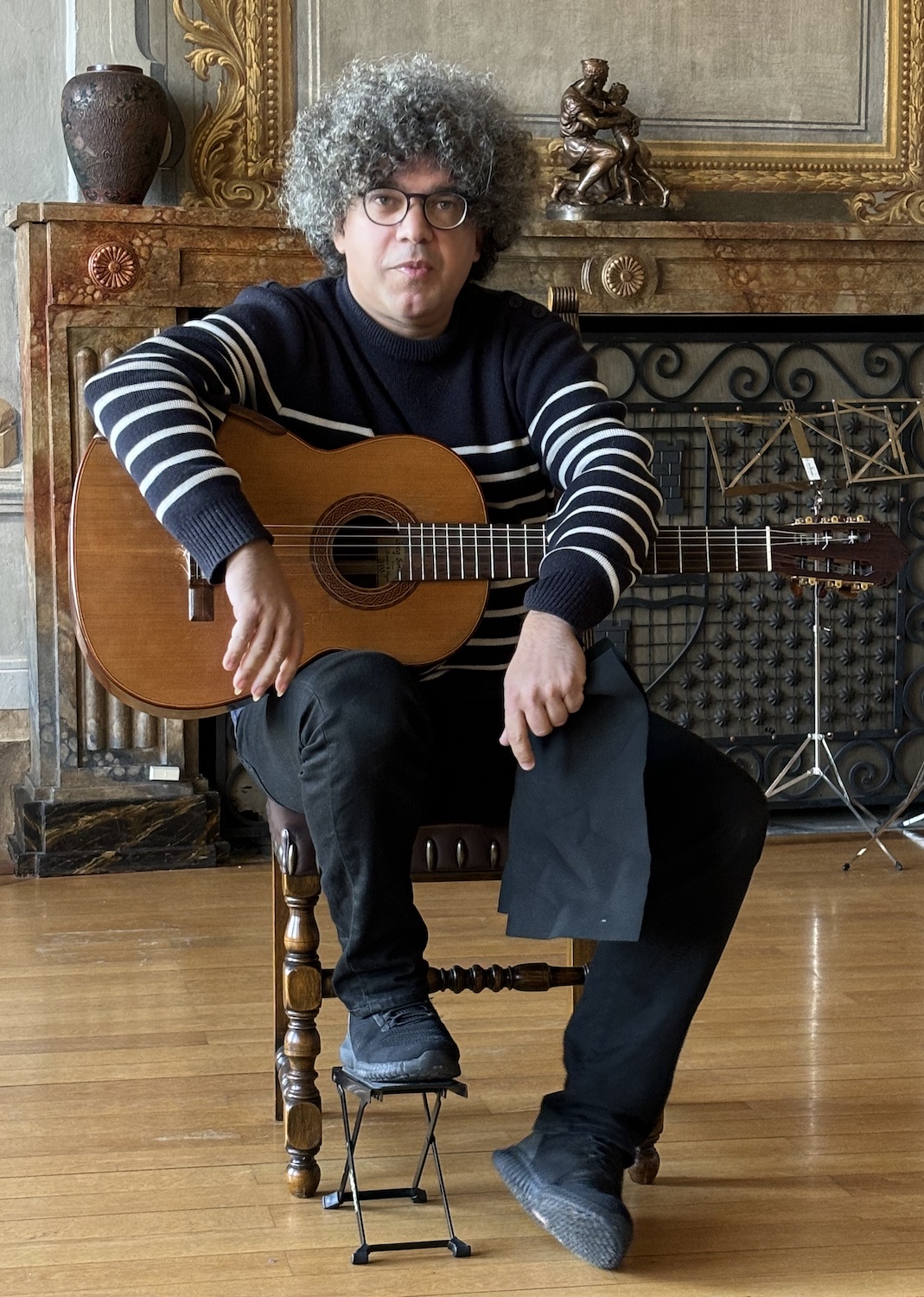 Dardagny_Chateau_Salle_Chevaliers_Ponticello_Guitare_vigne_Perroy_Judical