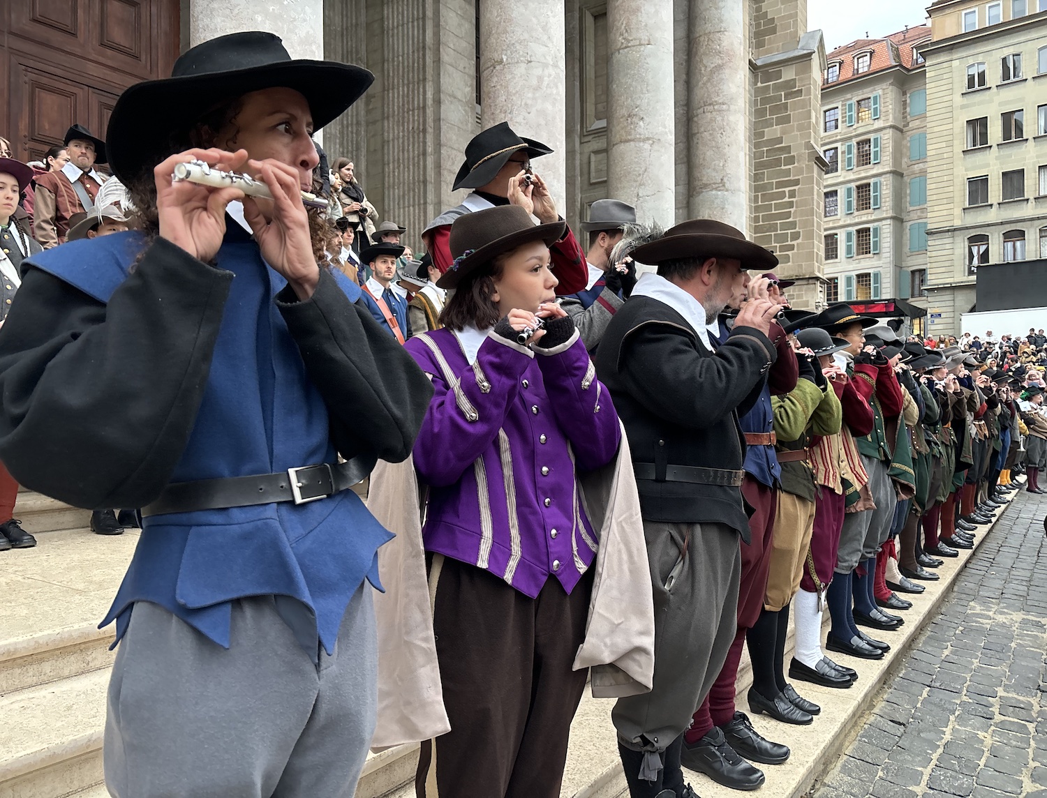 Geneve_Cours_Saint_Pierre_Escalade_2024_Concerts_toutes_musiques_Compagnie_1602_Fifres