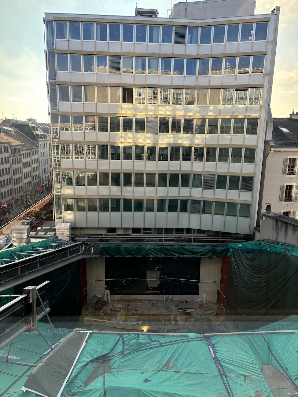 Geneve_Mont_Blanc_Saugey_Marc_J_Centre_complexe_culturel_Portes_ouvertures_2024_cinema_Plaza_apres_incendie