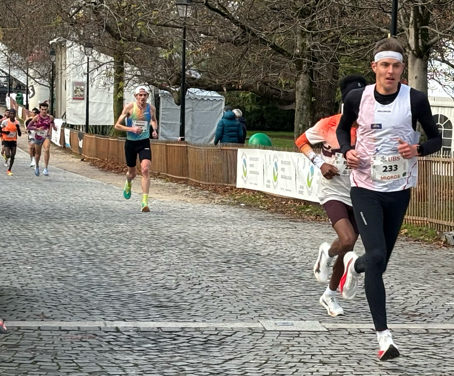Geneve_Parc_Bastion_Escalelite_Hommes_2024_Matthias_Kyburz_orienteur_suisse