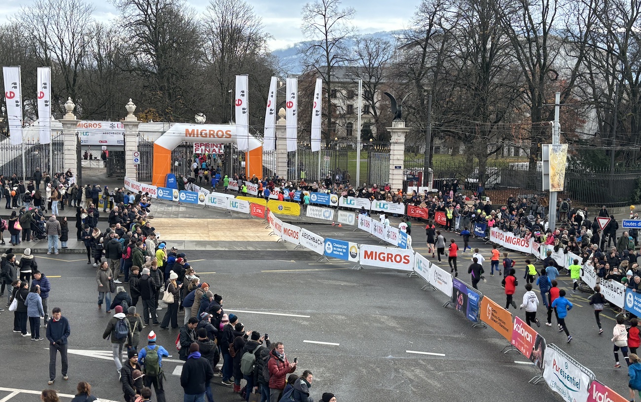 Geneve_Place_de_Neuve_Parc_Bastion_Course_escalade_Ecolier_sprint_finale