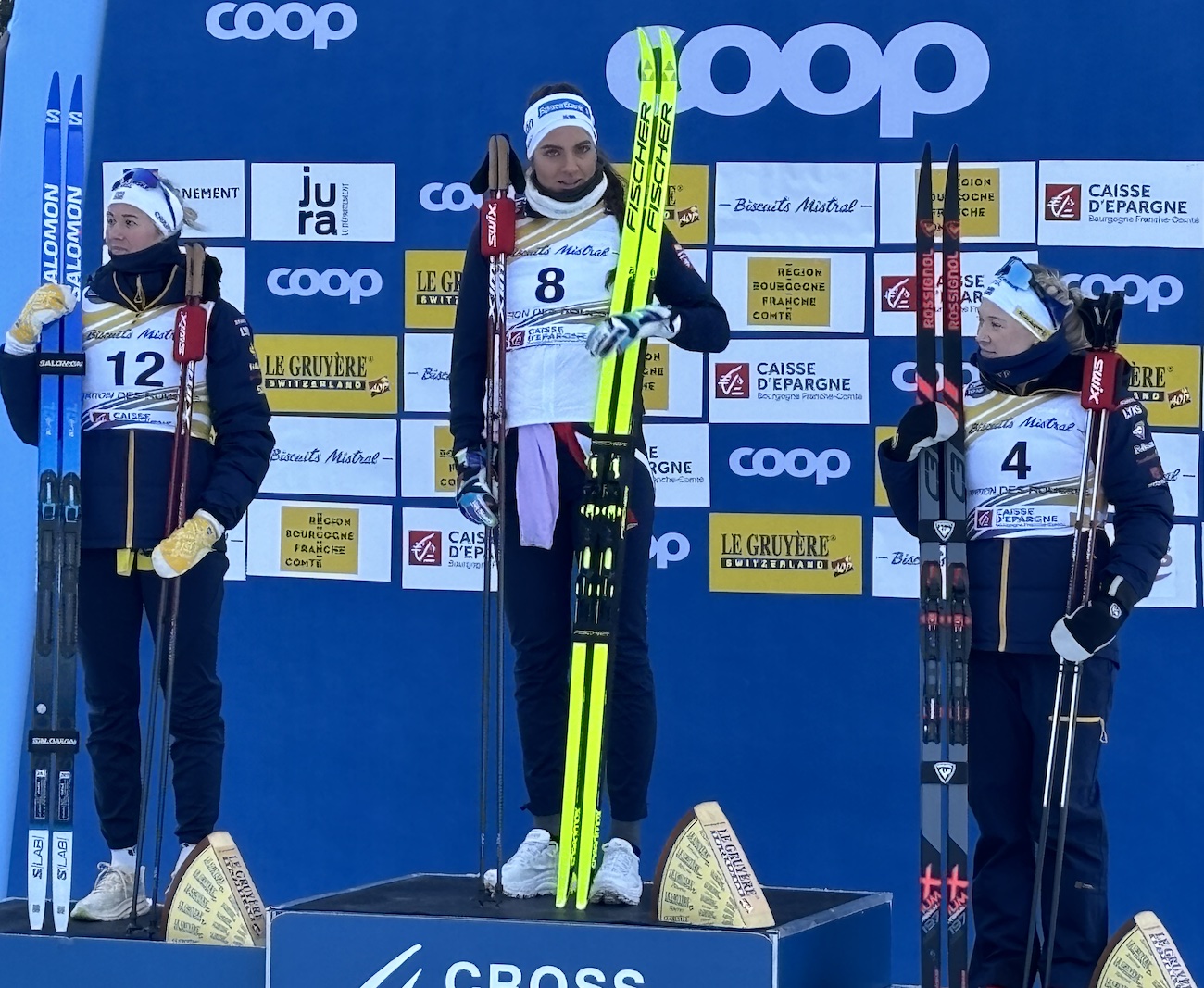 Rousses_Stade_nordique_tuffes_Coupe_Monde_ski_fond_FIS_2025_Finales_sprint_classique_Femmes_podium_Skistad_Dahlquvist_Sunling