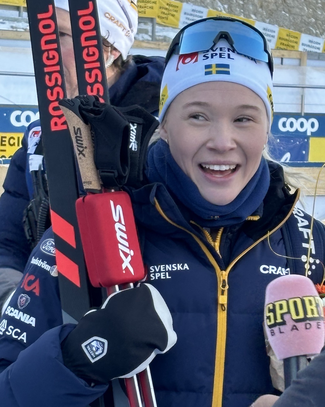 Rousses_Stade_nordique_tuffes_Coupe_Monde_ski_fond_FIS_2025_Finales_sprint_classique_Femmes_podium_Sunling_Jonna