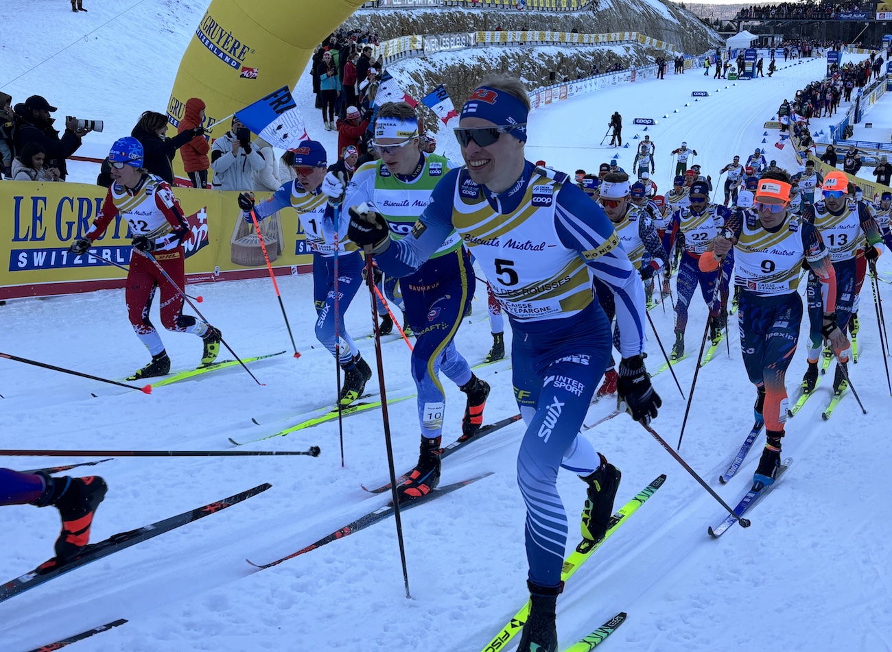 Rousses_Stade_nordique_tuffes_Coupe_Monde_ski_fond_FIS_2025_Hommes_Mass_Start_Classic_20km_depart_Iivo_Niskanen_FIN