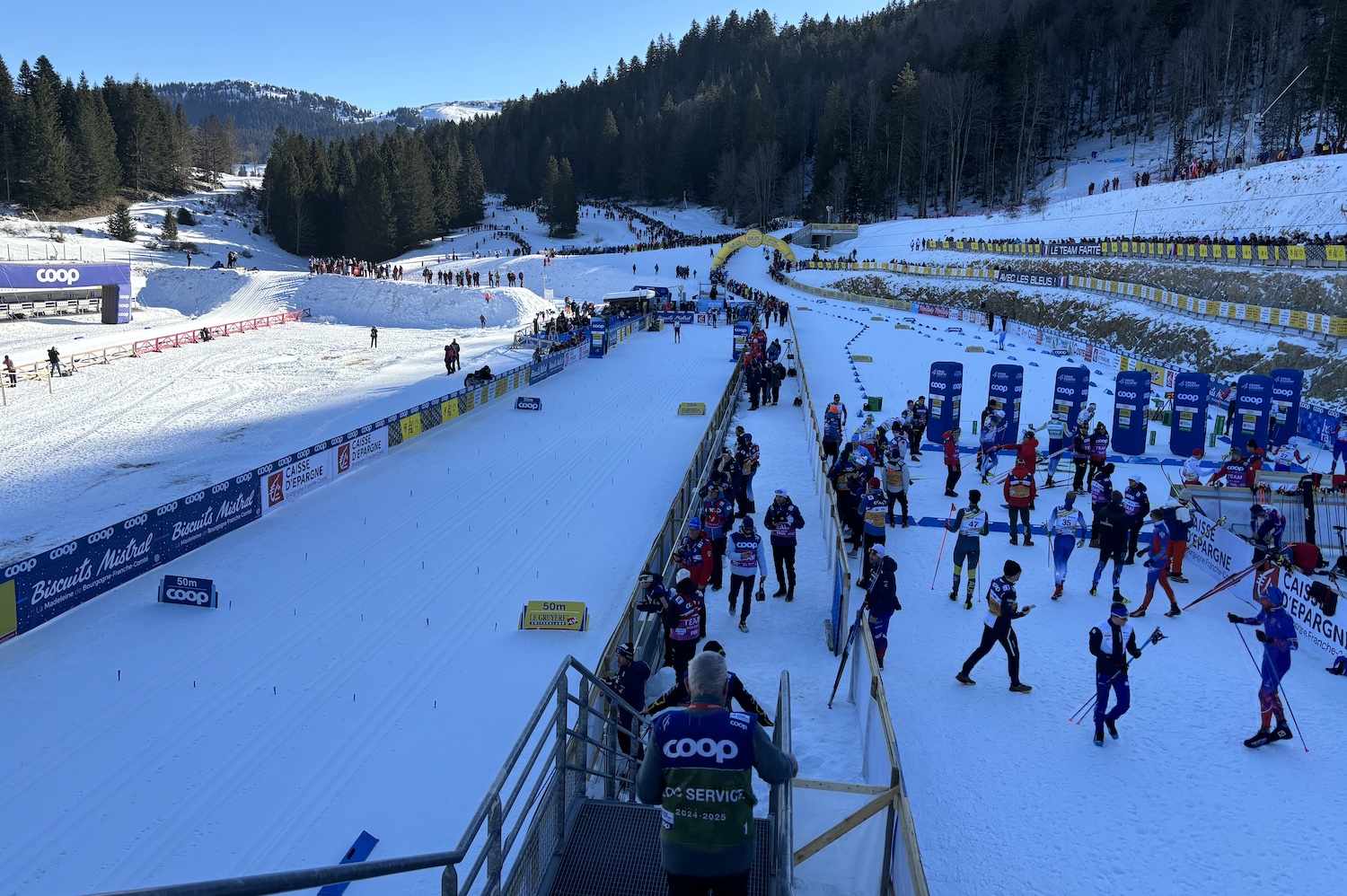 Rousses_Stade_nordique_tuffes_Coupe_Monde_ski_fond_FIS_2025_preparation