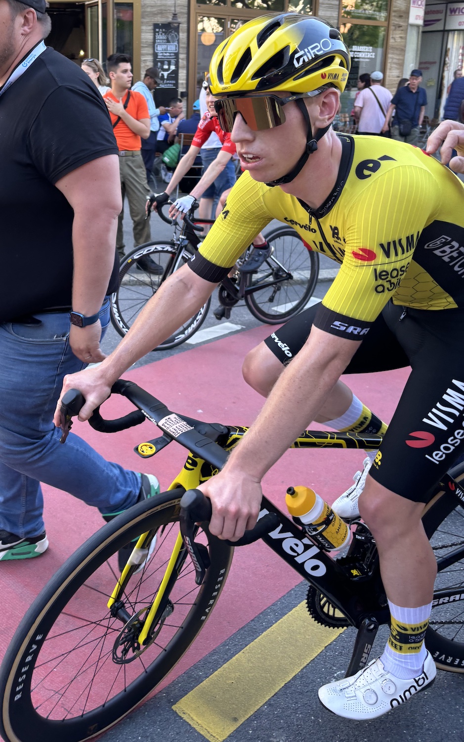 Fribourg_Boulevard_Perolles_Tour_Romandie_2025_1re_etape_29_avril_2025_arrivee_Brennan_James_Matthew