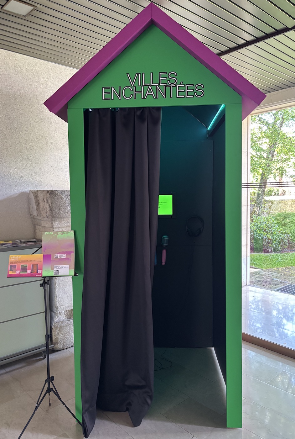Carouge_Mairie_Printemps_carougeois_installation_sonore_voyage_enchante_cabine_Villes_enchantees