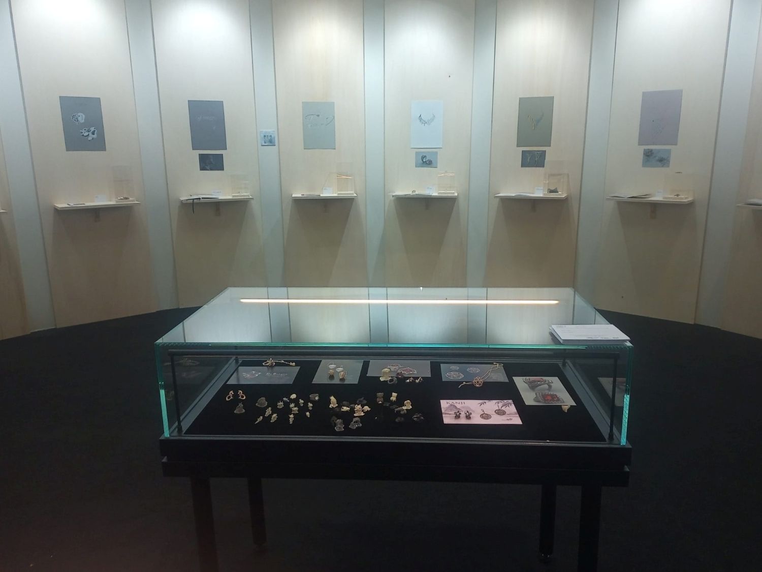 Geneve_Palexpo_GemGeneve_2025_9e_edition_vitrines_concours_gouache