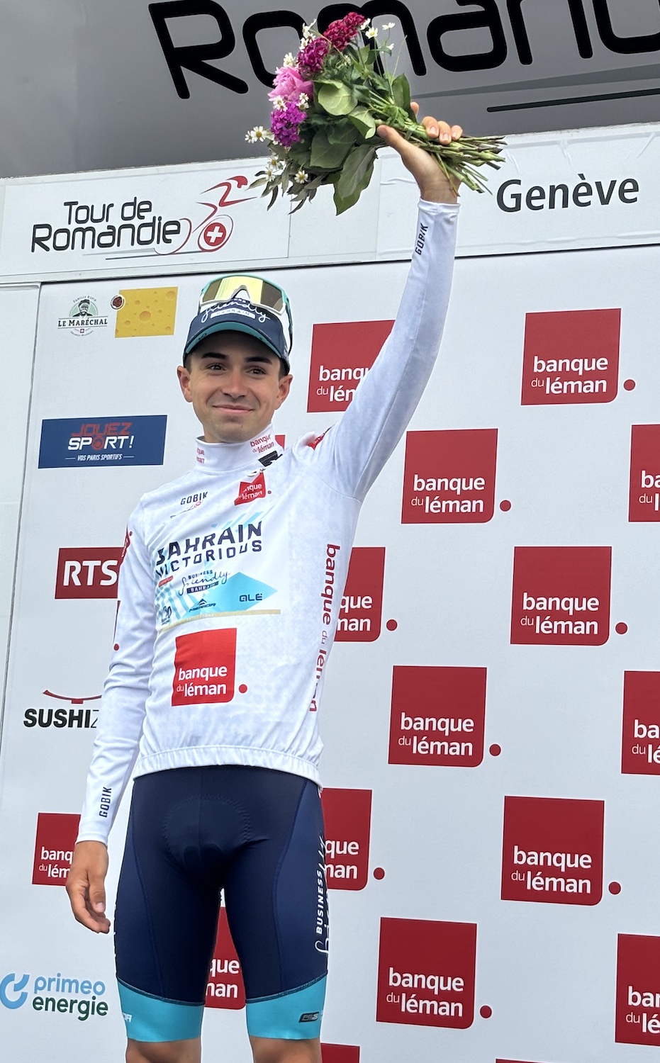 Geneve_Tour_Romandie_2025_podium_Lenny_Martinnez_FRA_meilleur_jeune_TdR_2025