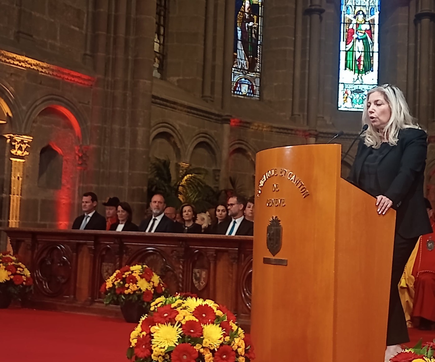 Geneve_Cathedrale_Saint_Pierre_Parvis_ceremonie_serment_magistrat_communal_conseiller_Etat_Natalie_Fontanet