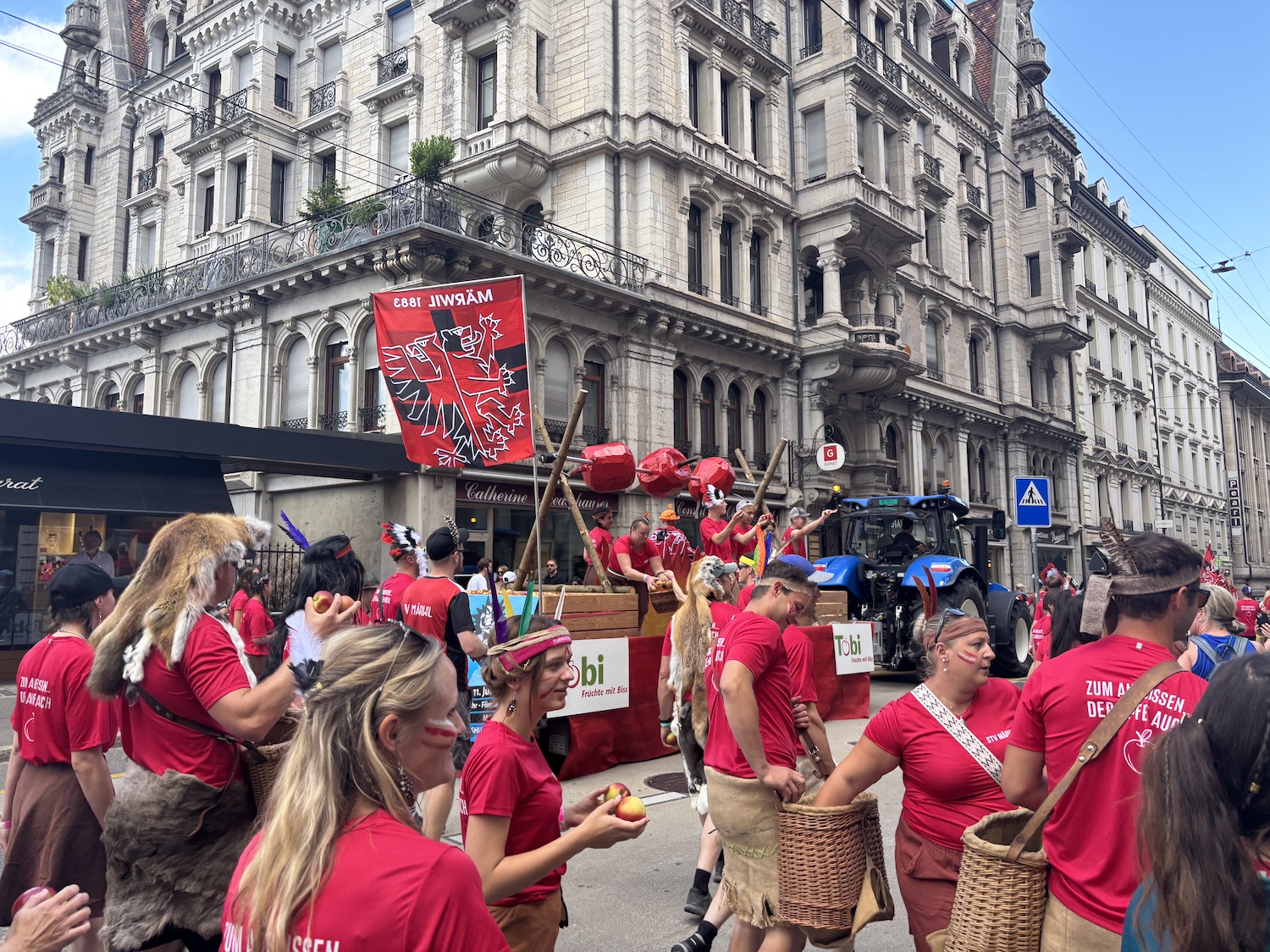 Lausanne_Montbenon_fete_gymnastique_2025_Thurgauer_Turnverein_pommes