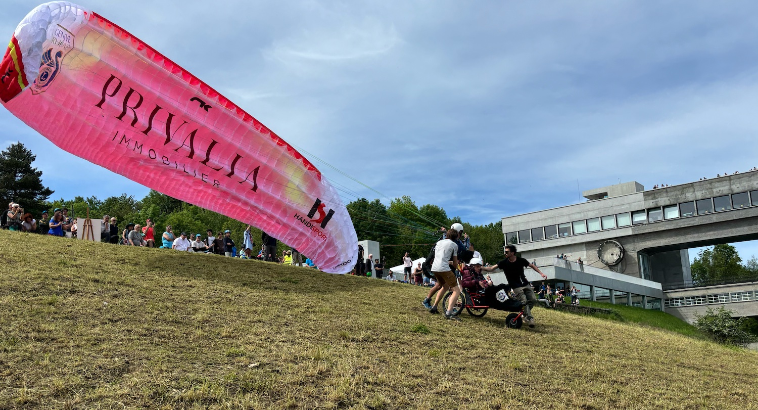 Saleve_gare_arrivee_telepherique_aire_decollage_vol_libre_Inauguration_air_decollage_personne_mobilite_reduit_handicap_decollage