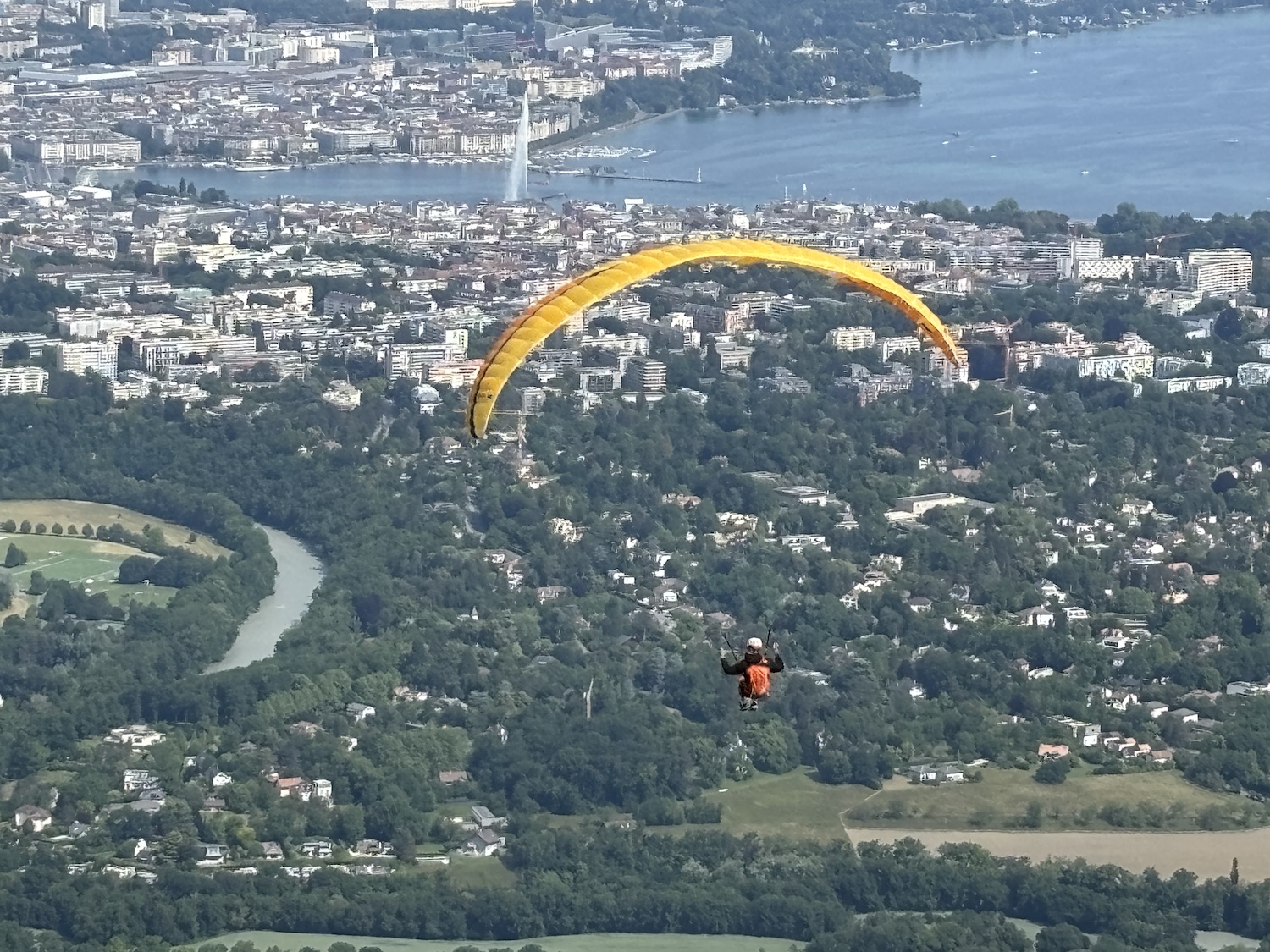 Saleve_gare_arrivee_telepherique_parapente_Geneve_Jet_eau