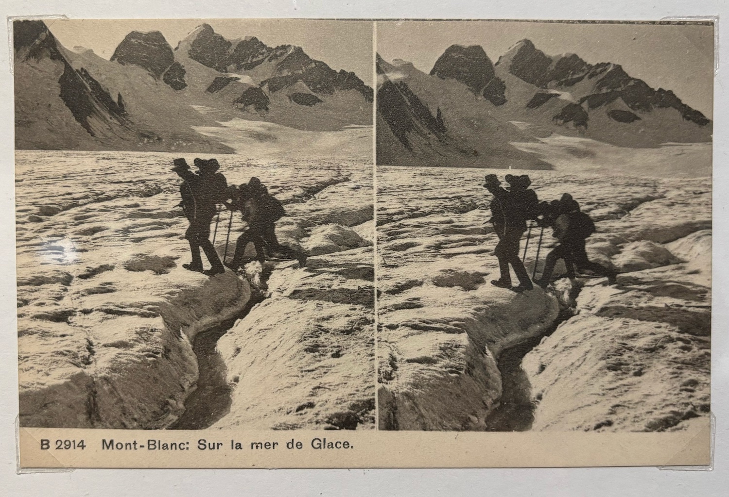Vevey_Musee_suisse_appareil_photographique_exposition_2025_Glacier_sous_couvert_Mont_Blanc_mer_glace_photographie_stereoscopique