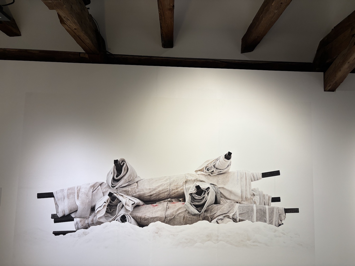 Vevey_Musee_suisse_appareil_photographique_exposition_2025_Glacier_sous_couvert_baches_isolantes