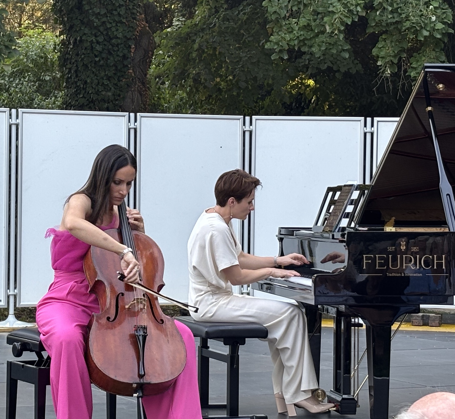 Geneve_Chene_Bougeries_Concert_parc_2025_French_Touch_Julie_Sevilla_Fraysse_Anastasia_Calmus_Duo violoncelle_piano