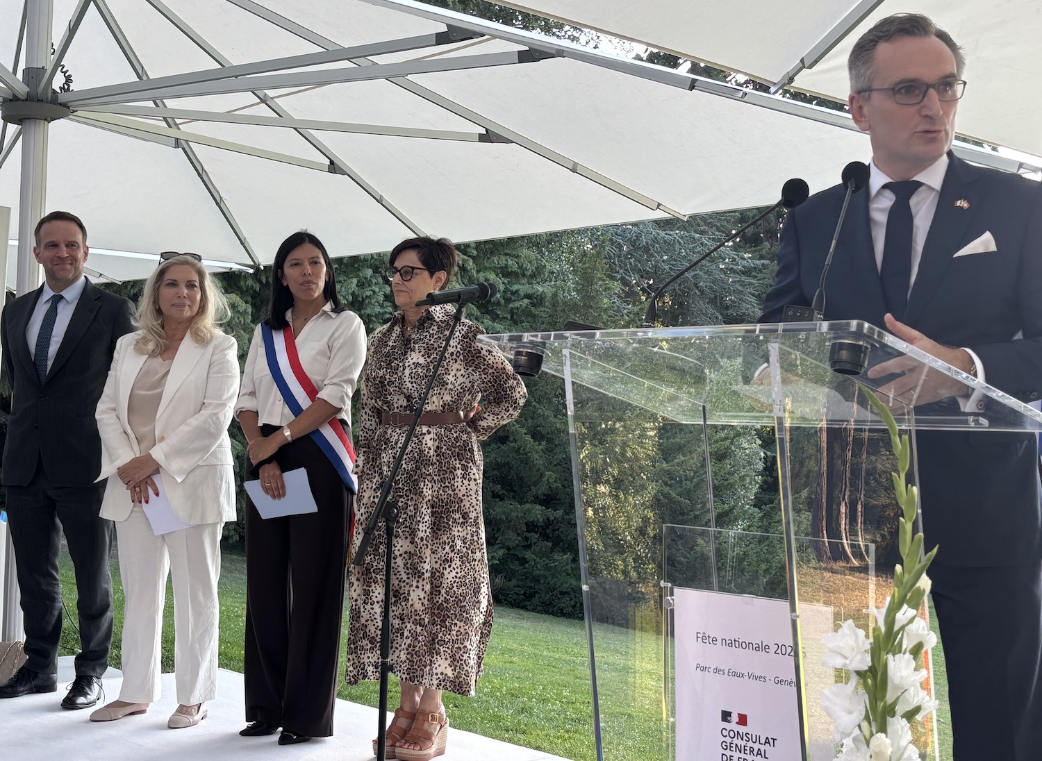 Geneve_Parc_Eaux_Vives_restaurant_Fete_Nationale_France_14_juillet_Consul_Clement_Leclerc