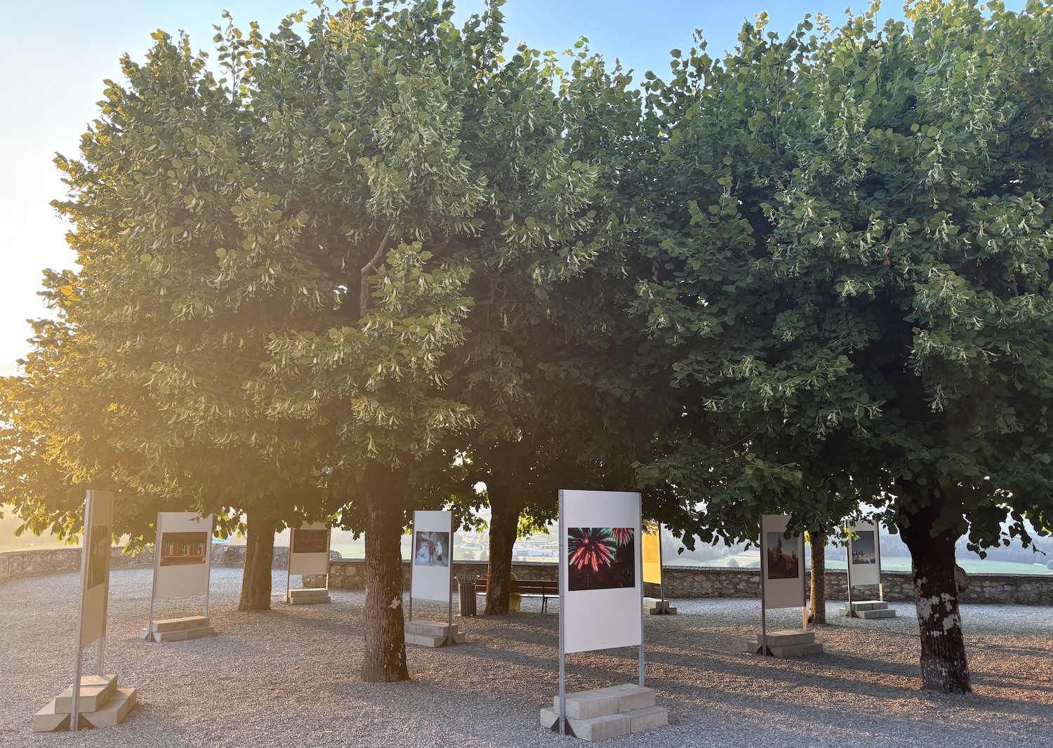 Gruyere_Chateau_Esplanade_exposition_photo_2025_Enjoy_Fribourg