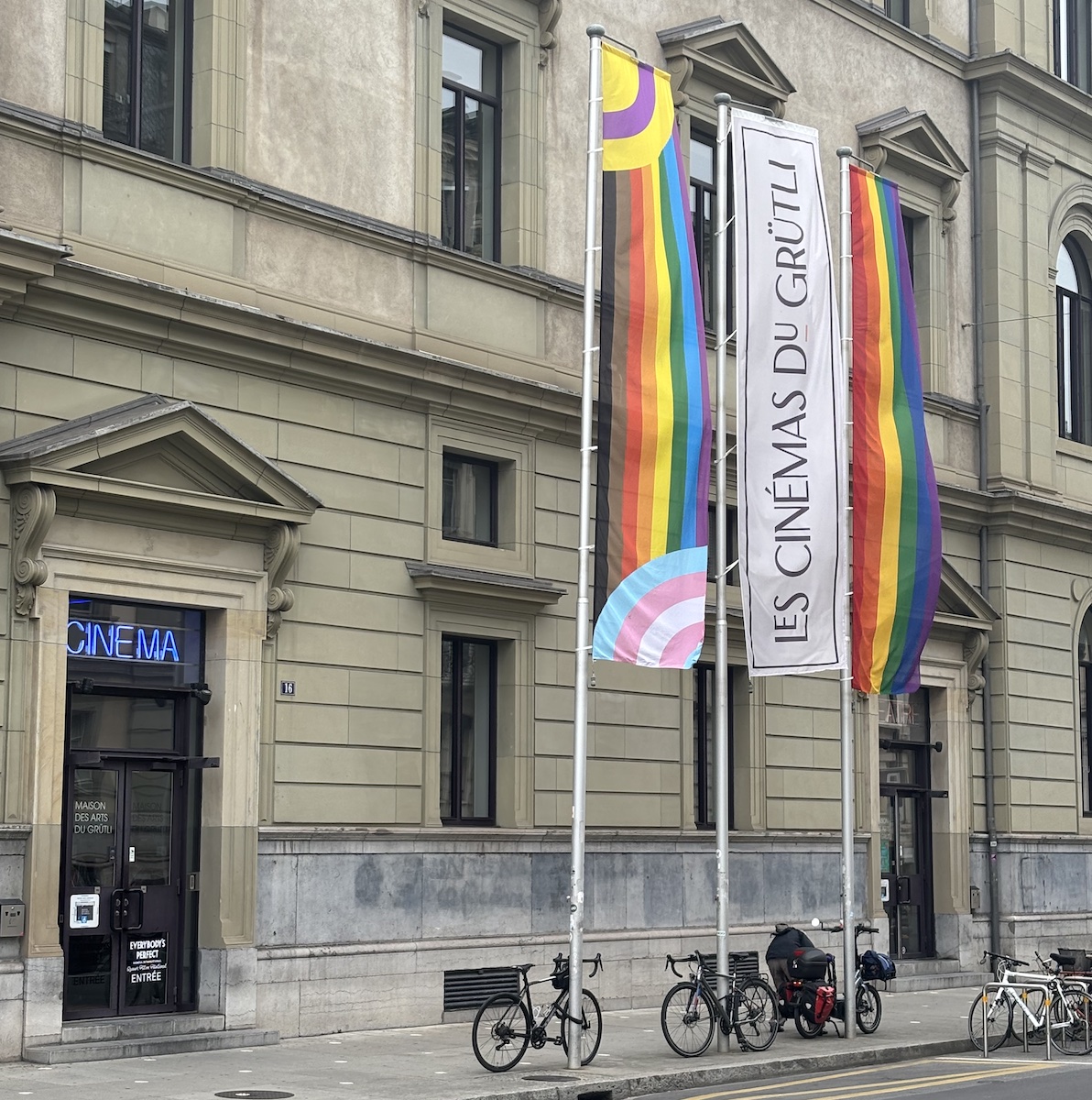 Geneve_Maison_Grutli_Everybody_Perfect_festival_cinema_queer_drapeau